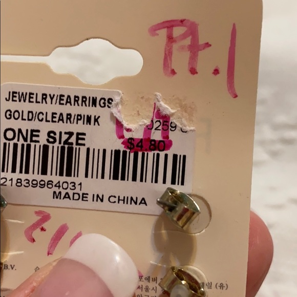 earrings - Picture 4 of 4